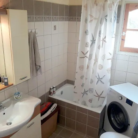 Two Seas Apartment *